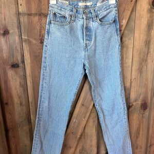 Levi’s wedgie straight Light Blue Denim Jeans